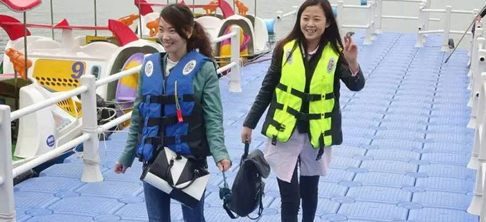 劉潭服裝先進標兵在天目湖游玩 劉潭服裝先進標兵在天目湖游玩