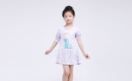 童裝加工廠劉潭服裝提醒您選童裝不要拼“顏值” 童裝加工廠劉潭服裝提醒您選童裝不要拼“顏值”