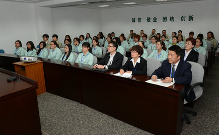 劉潭服裝：宋小寶疑出軌  我卻待服裝加工其猶未悔