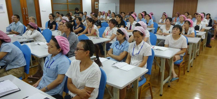 劉潭服裝積極做好安全生產(chǎn)工作 配合G20峰會順利召開 劉潭服裝積極做好安全生產(chǎn)工作 配合G20峰會順利召開