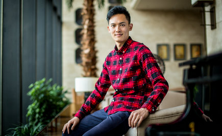 平凡的企業(yè)員工造就不平凡的劉潭服裝 平凡的企業(yè)員工造就不平凡的劉潭服裝