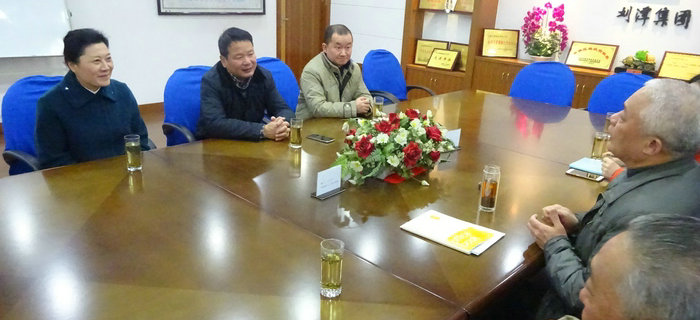 梁溪區副區長李濤一行調研劉潭服裝企業基層工作 梁溪區副區長李濤一行調研劉潭服裝企業基層工作