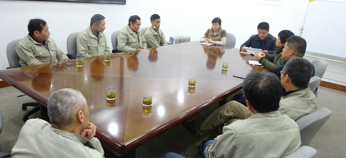 劉潭服裝召開節(jié)前機修工培訓會議