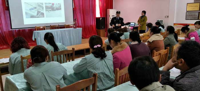 劉潭服裝召開第二次新員工入職培訓會議 劉潭服裝召開第二次新員工入職培訓會議