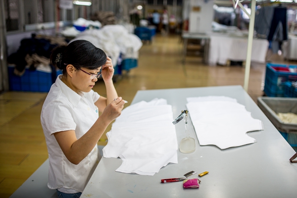 服裝加工面料檢測——對話資深面料檢測員尤師傅（一）