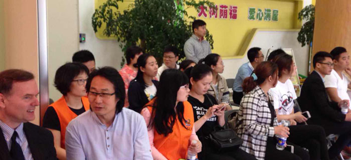 劉潭服裝:關(guān)注自閉癥兒童,讓他們的世界不再冰冷 劉潭服裝:關(guān)注自閉癥兒童,讓他們的世界不再冰冷