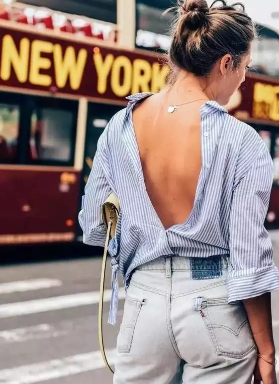 劉潭服裝：一本正經地“襯衫反著穿”，不走尋常的性感美