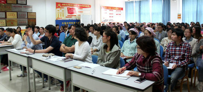 日本三菱株式會(huì)社孫陸宇教授蒞臨劉潭服裝授課 日本三菱株式會(huì)社孫陸宇教授蒞臨劉潭服裝授課