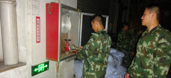 劉潭服裝聯合無錫北塘劉潭消防中隊進行消防演練