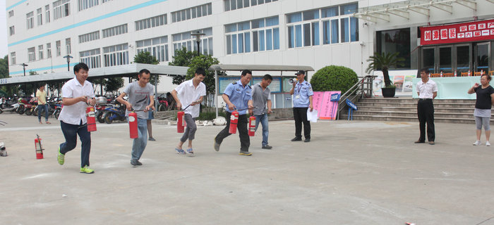 消防運動會，劉潭服裝員工都是行動派，不服來辯……