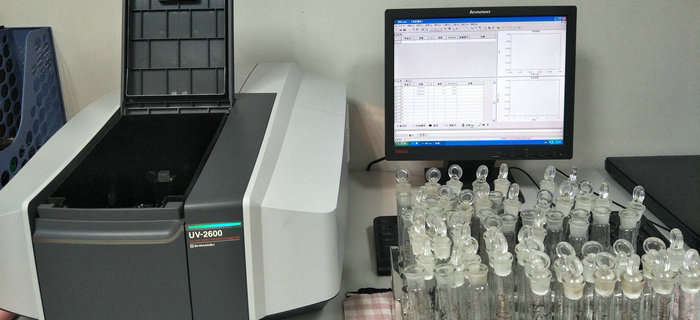 劉潭服裝加工車間用吊掛法來檢測甲醛濃度