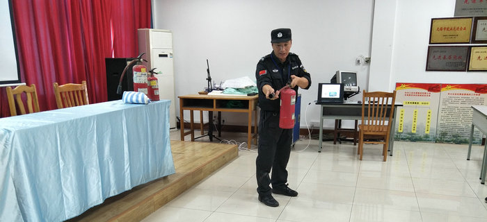 劉潭服裝舉辦第七次新員工入職培訓會議 劉潭服裝舉辦第七次新員工入職培訓會議