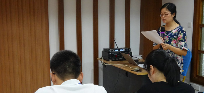 劉潭服裝召開砥礪奮進,以優異的成績向十九大獻禮黨員大會 劉潭服裝召開砥礪奮進,以優異的成績向十九大獻禮黨員大會