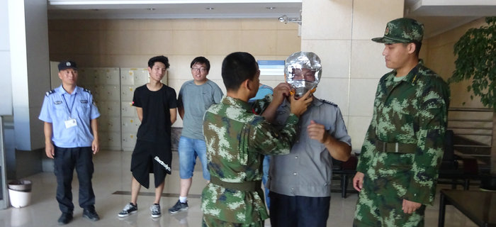 劉潭消防中隊(duì)來劉潭服裝進(jìn)行消防設(shè)備現(xiàn)場培訓(xùn) 劉潭消防中隊(duì)來劉潭服裝進(jìn)行消防設(shè)備現(xiàn)場培訓(xùn)