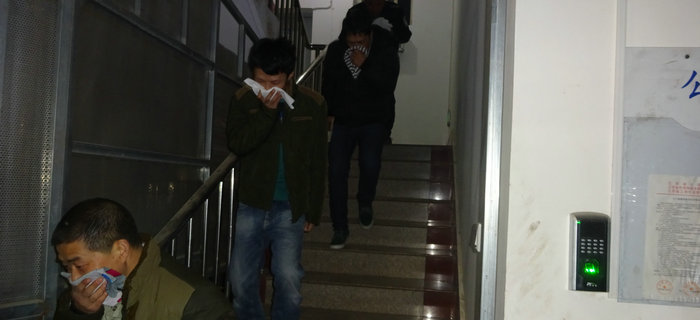 劉潭服裝員工夜間宿舍應急逃生疏散演練獵影