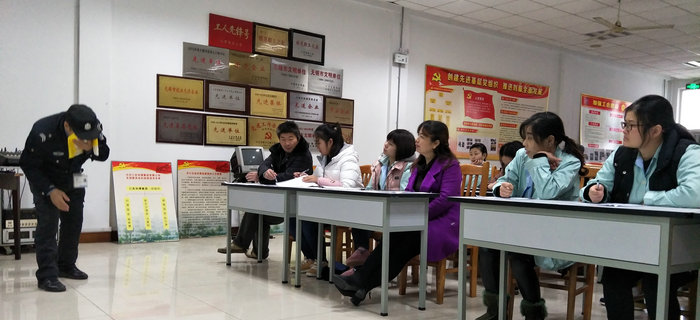 劉潭服裝2017年最后一次新員工入職培訓會議圓滿收官 劉潭服裝2017年最后一次新員工入職培訓會議圓滿收官