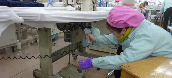 劉潭服裝服裝車間進行機械“大保養”,過干凈安全的新年 劉潭服裝服裝車間進行機械“大保養”,過干凈安全的新年