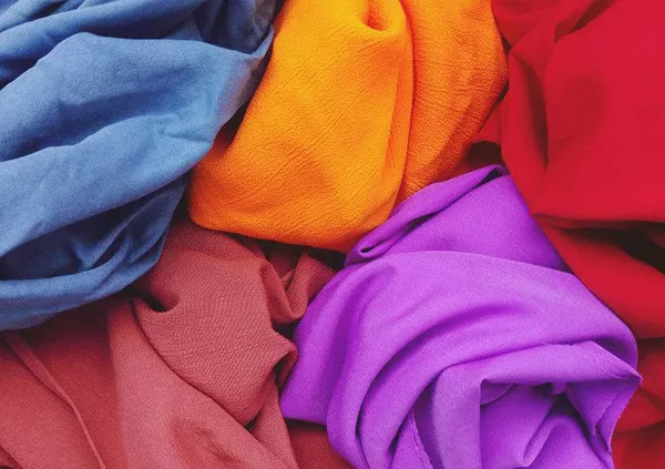 劉潭服裝給大家揭秘影響紡織品色牢度的各種因素 劉潭服裝給大家揭秘影響紡織品色牢度的各種因素