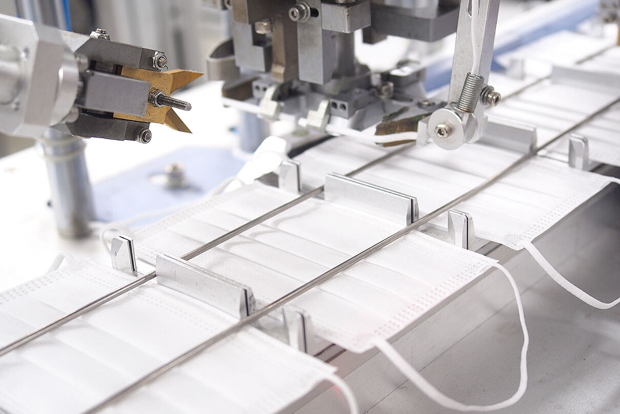 日產(chǎn)10萬(wàn)只,劉潭服裝廠(chǎng)開(kāi)足馬力生產(chǎn)兒童一次性口罩! 日產(chǎn)10萬(wàn)只,劉潭服裝廠(chǎng)開(kāi)足馬力生產(chǎn)兒童一次性口罩!