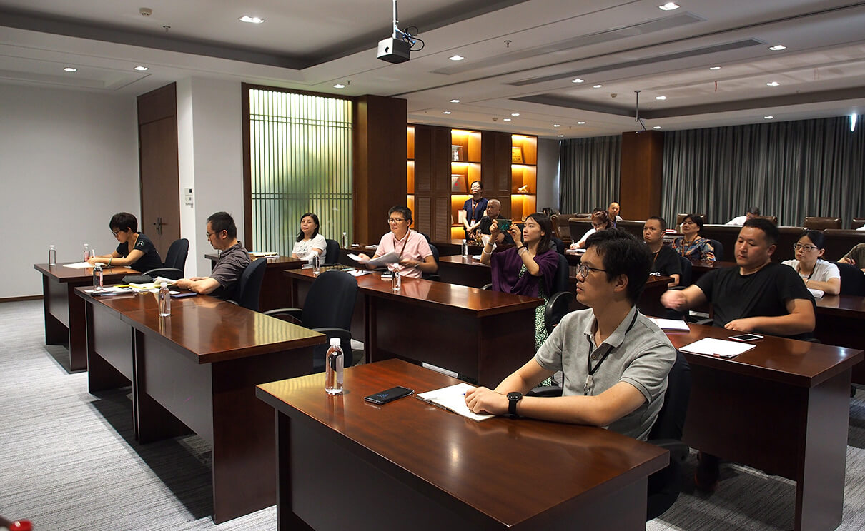 借力新渠道 擁抱新技術(shù)——劉潭服裝廠智能制造加速跑 借力新渠道 擁抱新技術(shù)——劉潭服裝廠智能制造加速跑