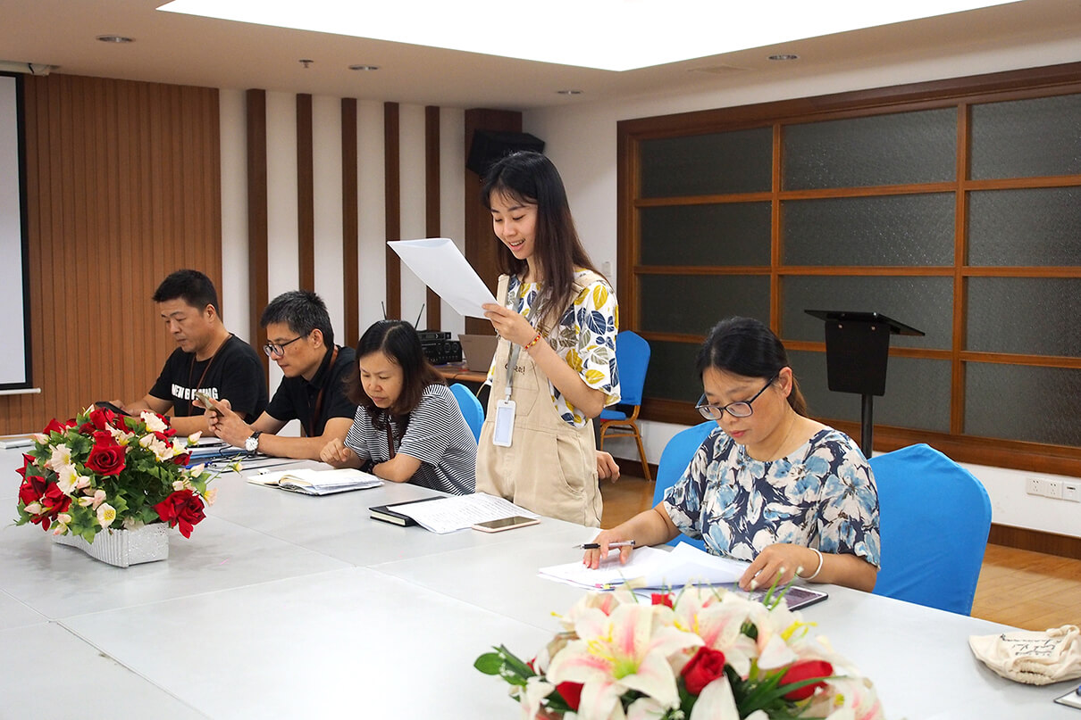 4 劉潭服裝黨員會議