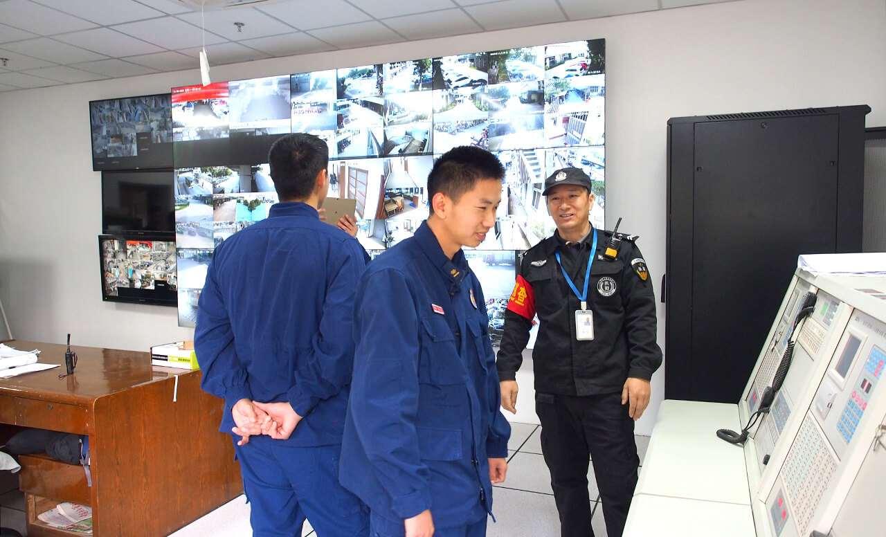 消防大隊到劉潭服裝廠進(jìn)行消防演練 消防大隊到劉潭服裝廠進(jìn)行消防演練