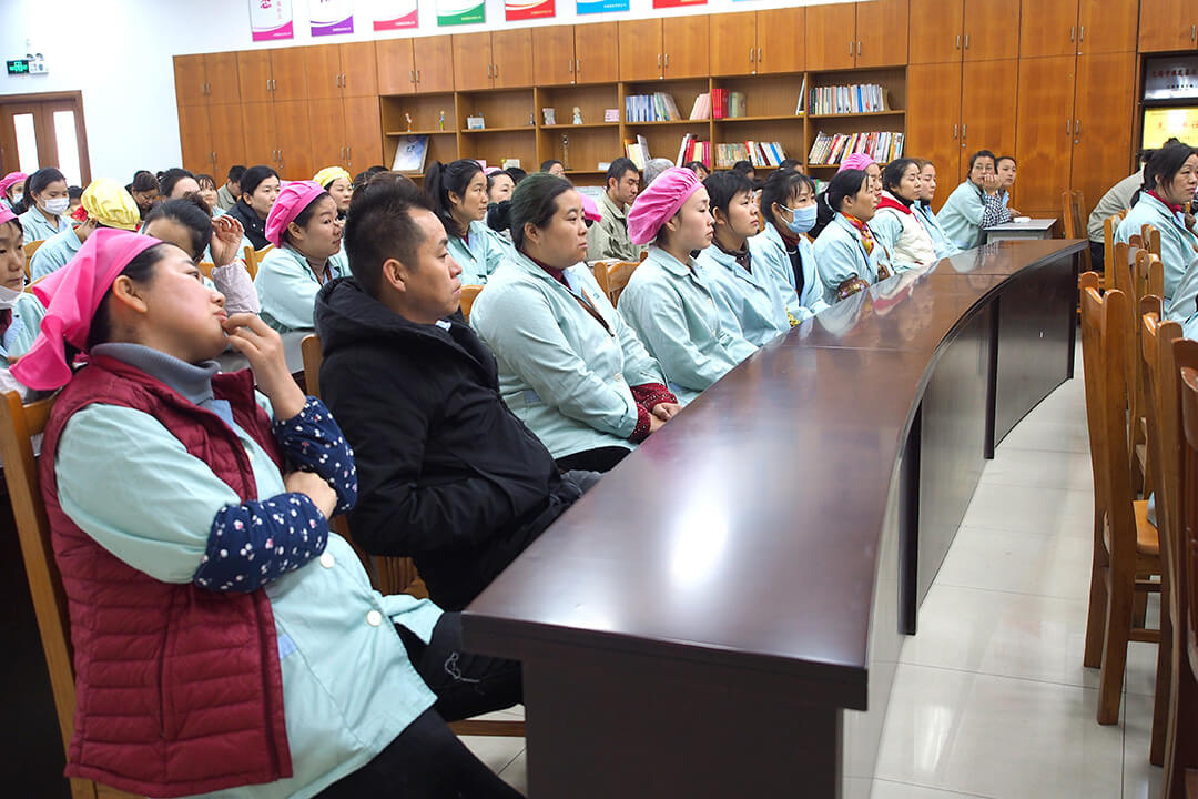 劉潭服裝產改工作