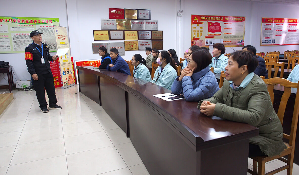 劉潭服裝廠:新員工入職培訓(xùn)“干貨”滿滿 劉潭服裝廠:新員工入職培訓(xùn)“干貨”滿滿