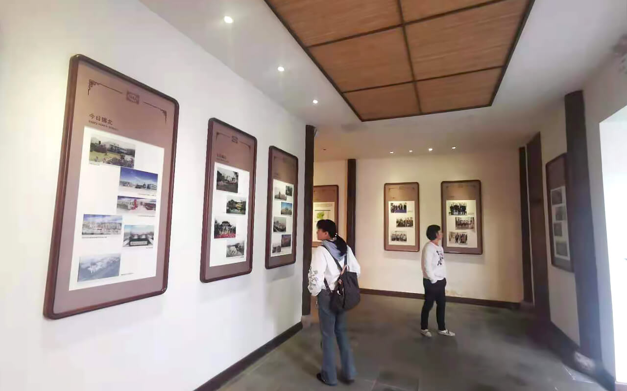 07 劉潭服裝廠黨員參觀新四軍六師部舊址紀念館