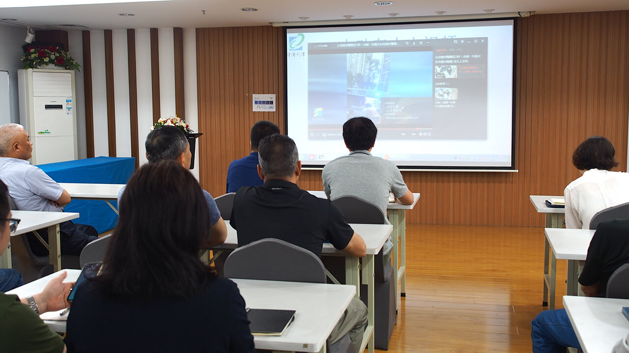 劉潭服裝廠安全生產工作會議