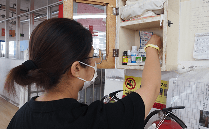 劉潭服裝廠補充小藥箱守護大安全