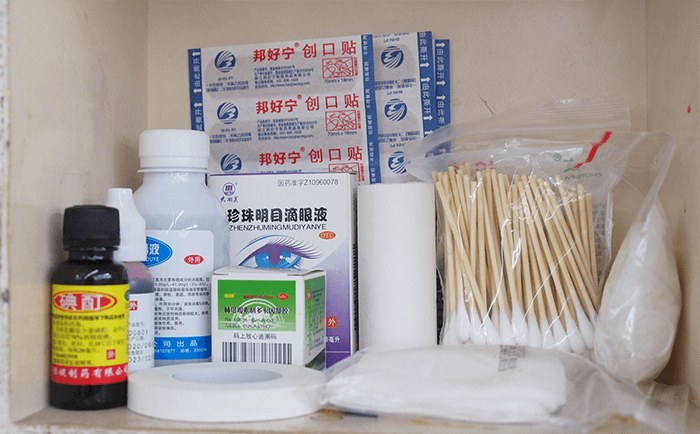 劉潭服裝廠補充小藥箱守護大安全