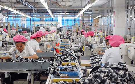 劉潭服裝廠強防控,加速推進復工生產 劉潭服裝廠強防控,加速推進復工生產