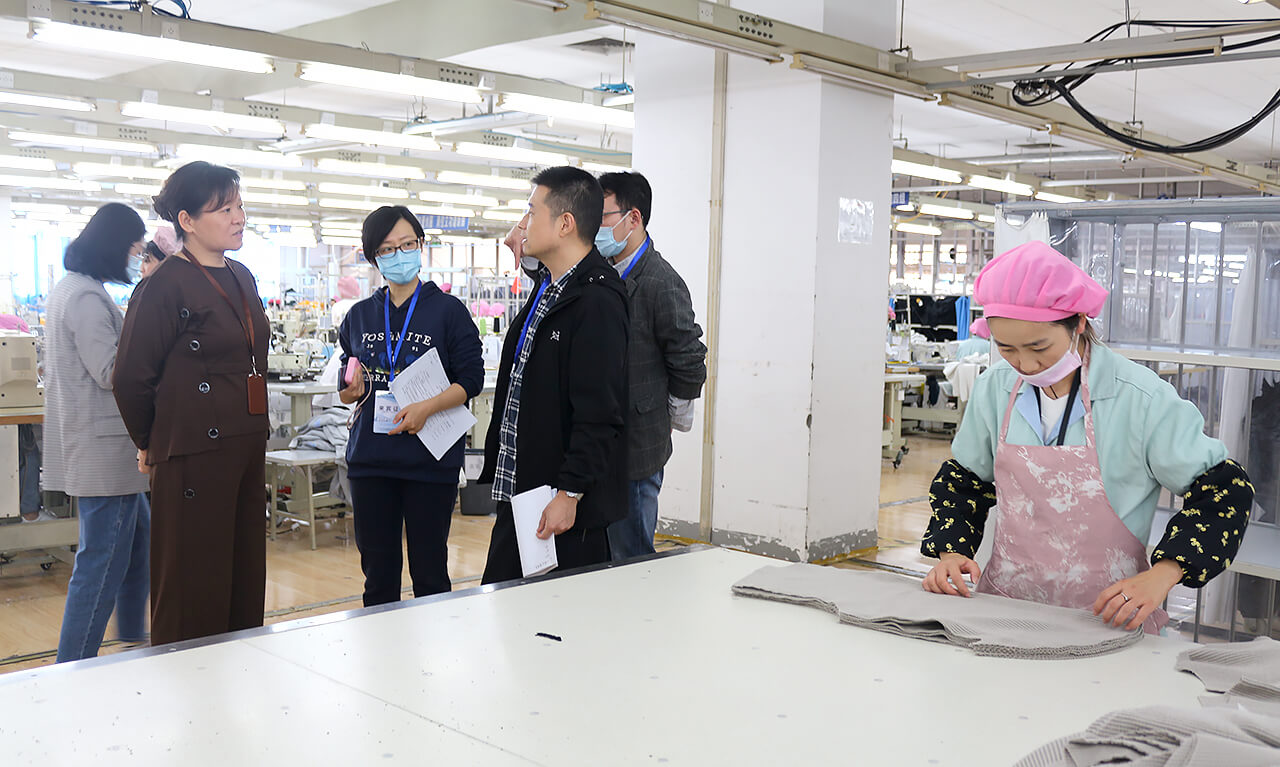 02 劉潭服裝廠順利通過市健康單位審查