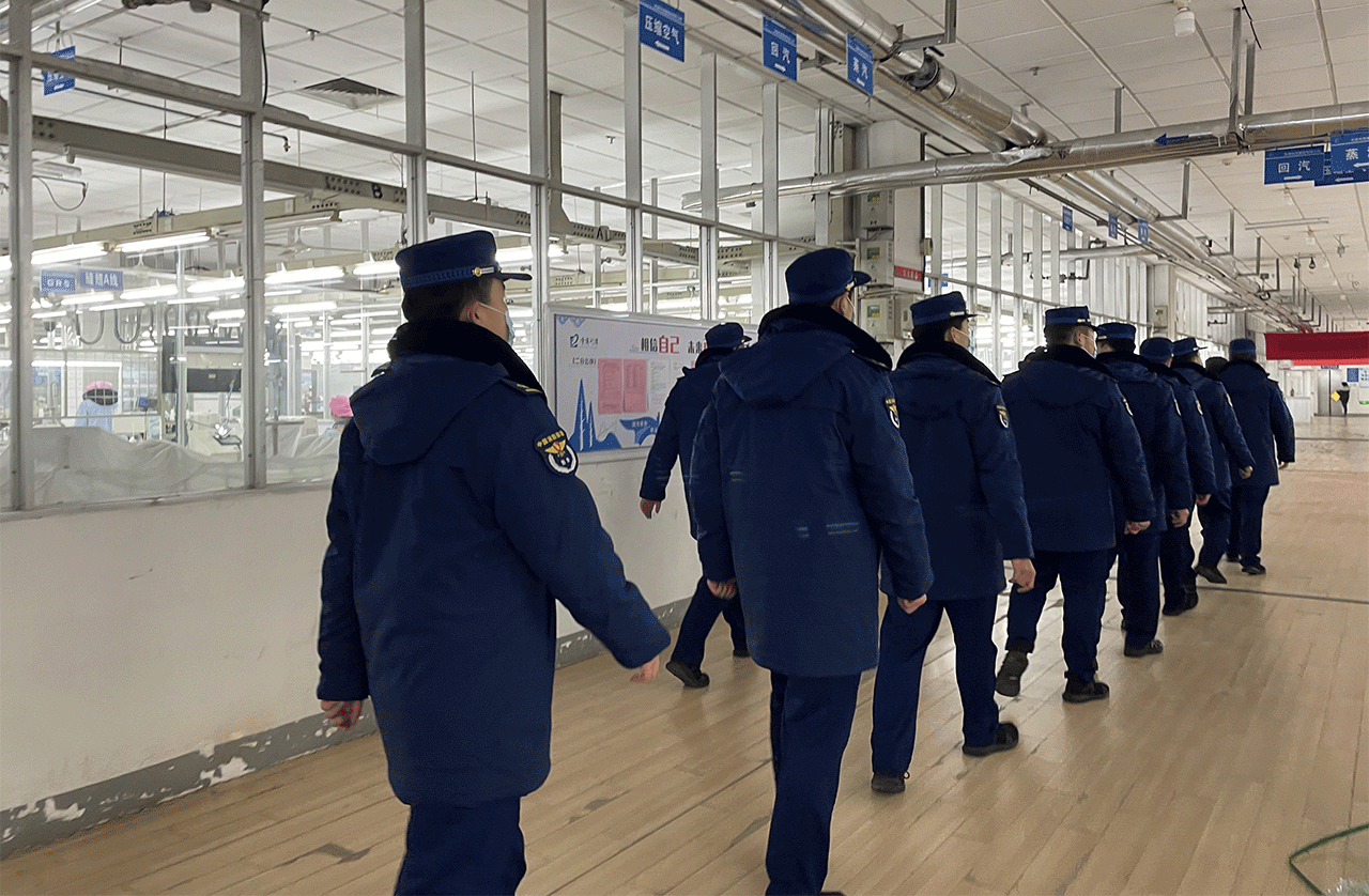 1 嚴(yán)把劉潭服裝廠節(jié)后安全關(guān)