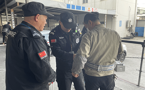 劉潭服裝廠開展有限空間應(yīng)急演練