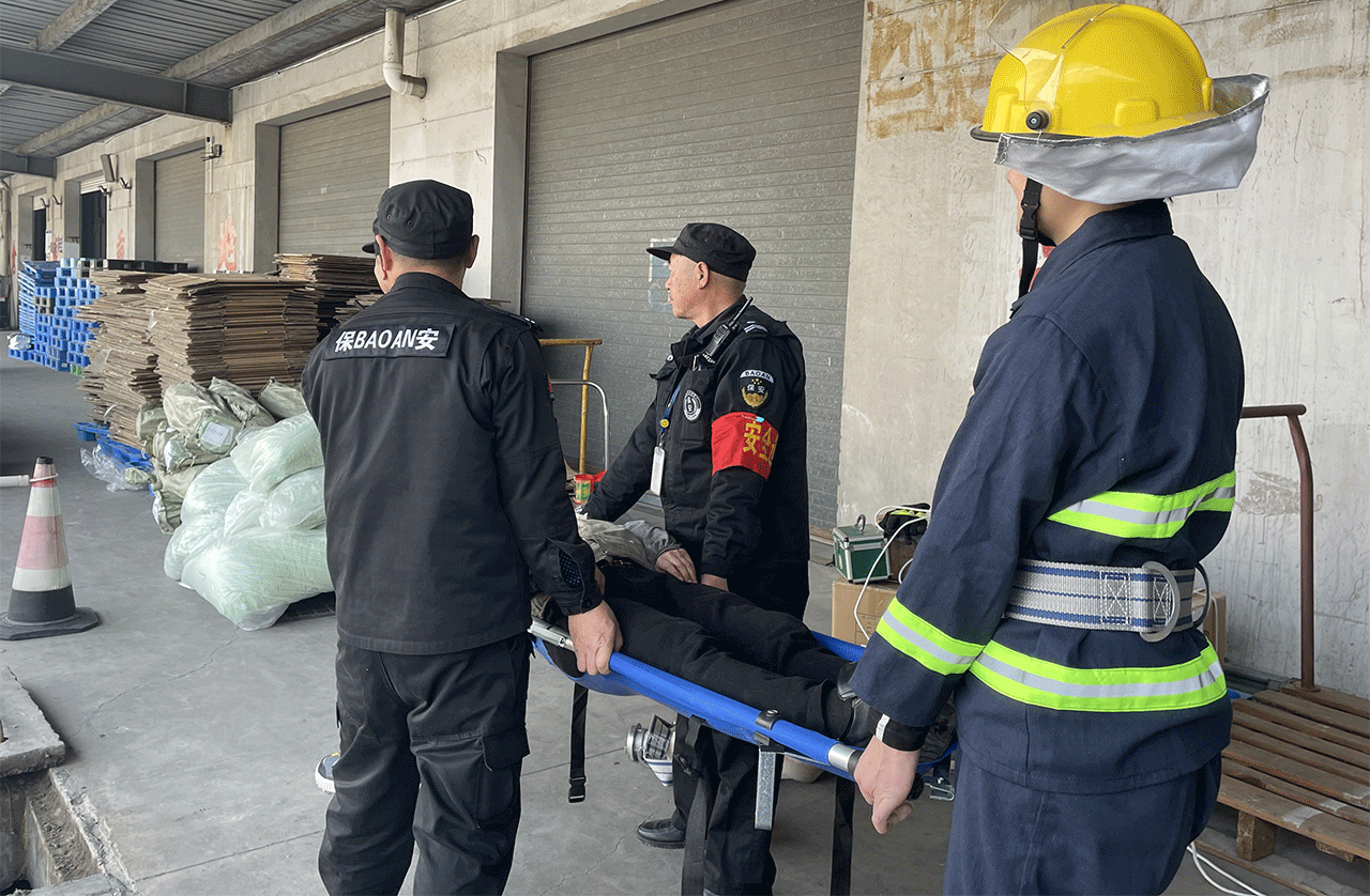 4 劉潭服裝廠開展有限空間應急演練