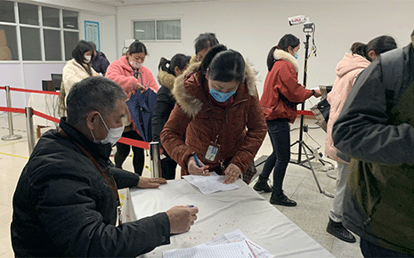 筑牢疫情防線，從嚴(yán)從緊做好各項防控措施——劉潭服裝廠