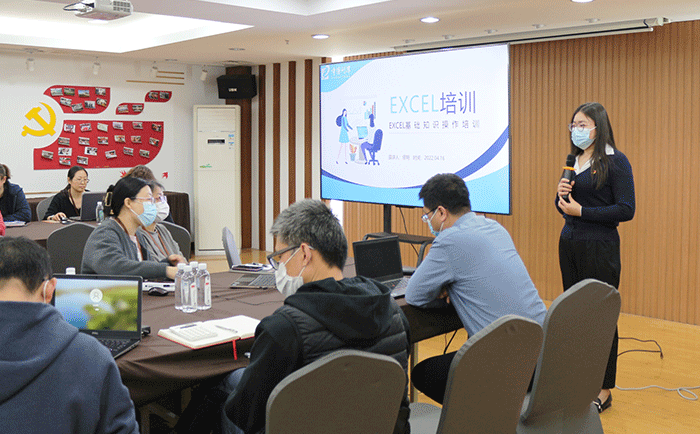 劉潭服裝廠開展辦公軟件技能專題培訓 劉潭服裝廠開展辦公軟件技能專題培訓