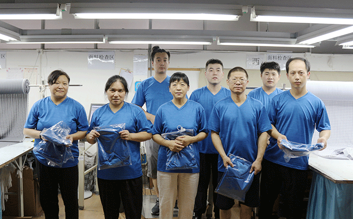 致敬高溫下的堅(jiān)守——?jiǎng)⑻斗b開展夏日慰問活動(dòng)