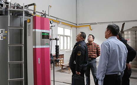 市場監督局到訪劉潭服裝開展特種設備安全檢查