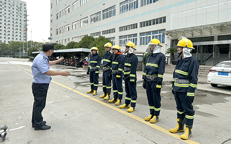 劉潭服裝開展消防器材操作技能培訓工作