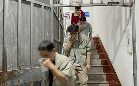 劉潭服裝開展宿舍火災事故逃生演練