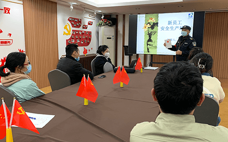 劉潭服裝廠開展新員工安全生產培訓