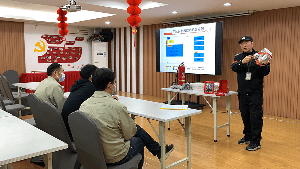 劉潭服裝微型消防站消防員逃生應急包操作使用培訓