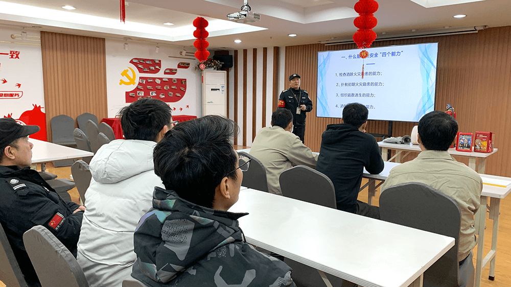 劉潭服裝微型消防站消防員逃生應急包操作使用培訓