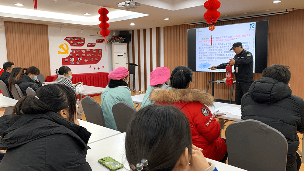 劉潭服裝開展新員工培訓 劉潭服裝開展新員工培訓