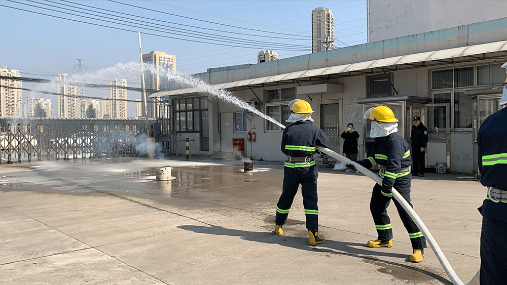 劉潭服裝微型消防站消防員春季消防演練 劉潭服裝微型消防站消防員春季消防演練
