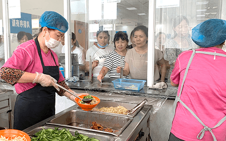 劉潭服裝：來碗“生日面”，共抒愛黨情！