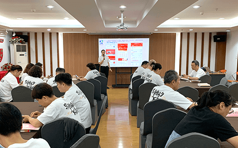 劉潭服裝:扎實開展黨組織生活會 劉潭服裝:扎實開展黨組織生活會